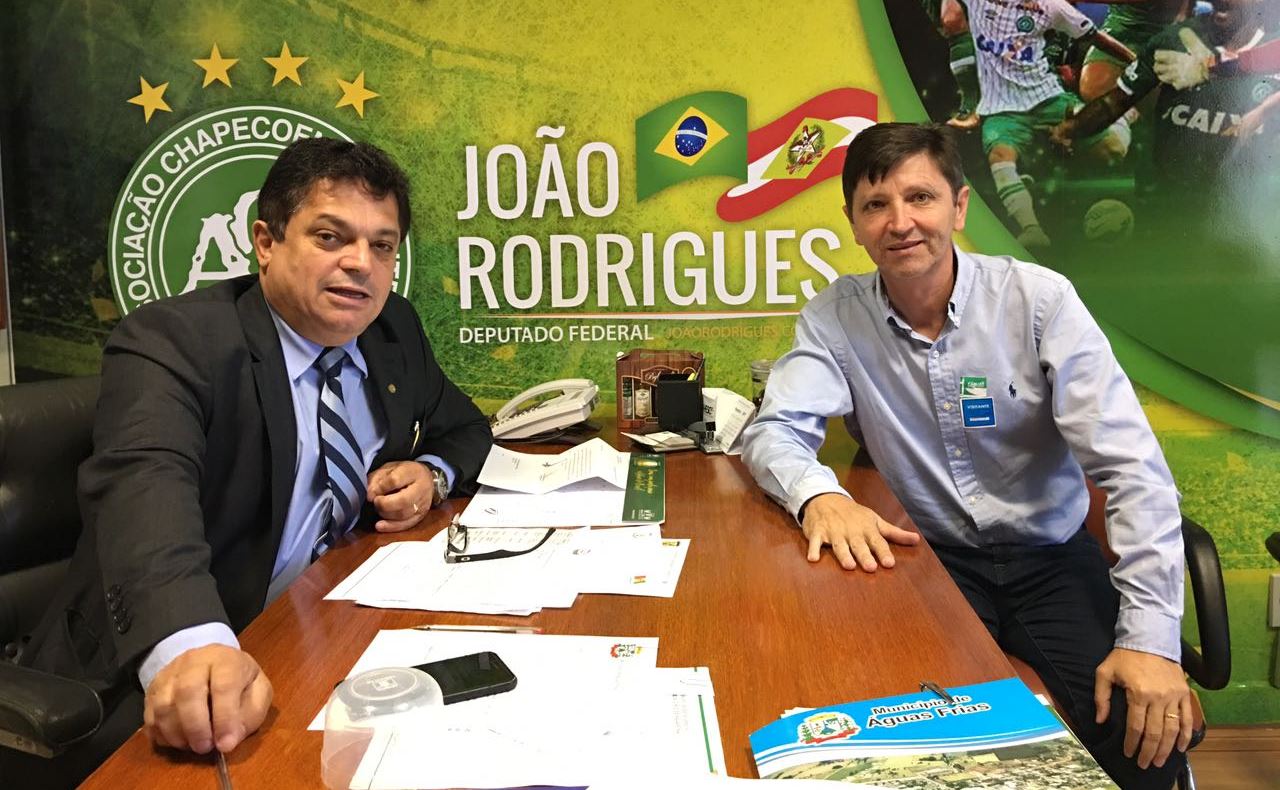 Leia mais sobre o artigo Saúde: Águas Frias recebe R$ 150 mil do deputado João Rodrigues