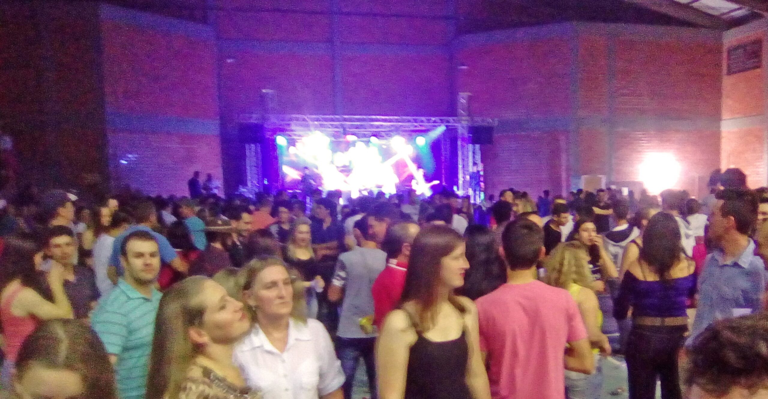 Leia mais sobre o artigo Baile de Formatura de Curso de Dança tem 1200 participantes