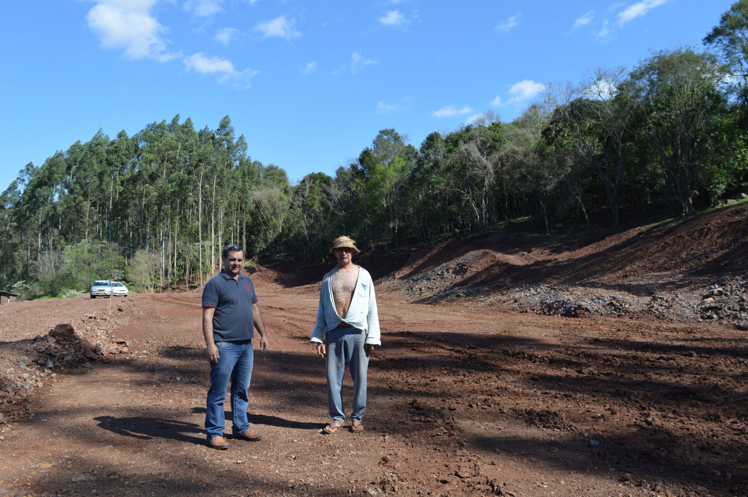 Leia mais sobre o artigo Governo de Águas Frias investe em terraplanagens para empreendimentos rurais