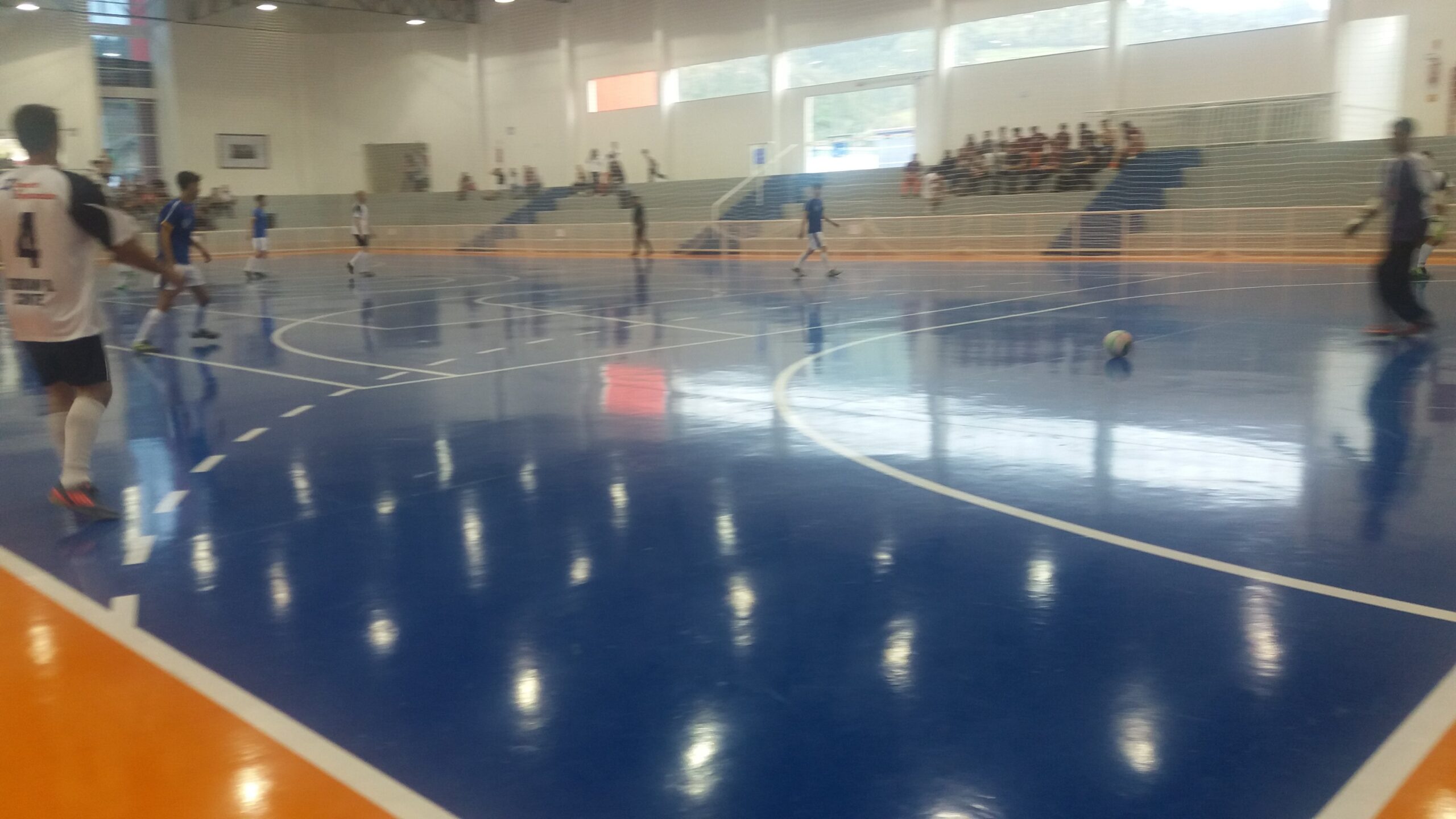 Leia mais sobre o artigo Definidos os finalistas do Campeonato de Futsal