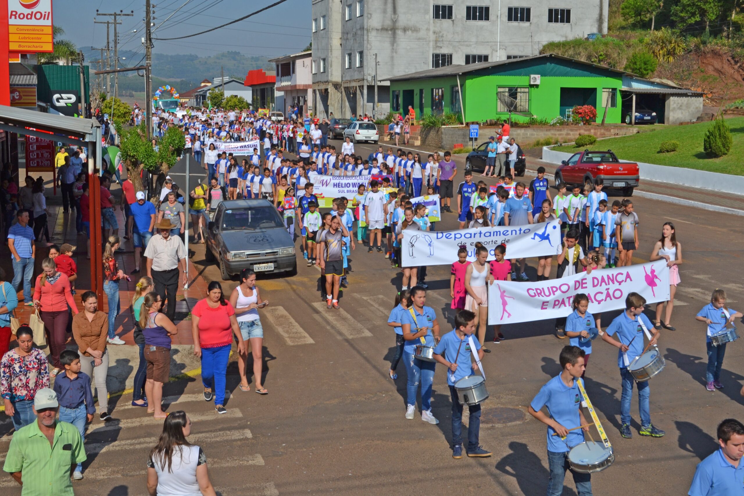 Leia mais sobre o artigo Desfile Cívico movimenta cidade de Sul Brasil