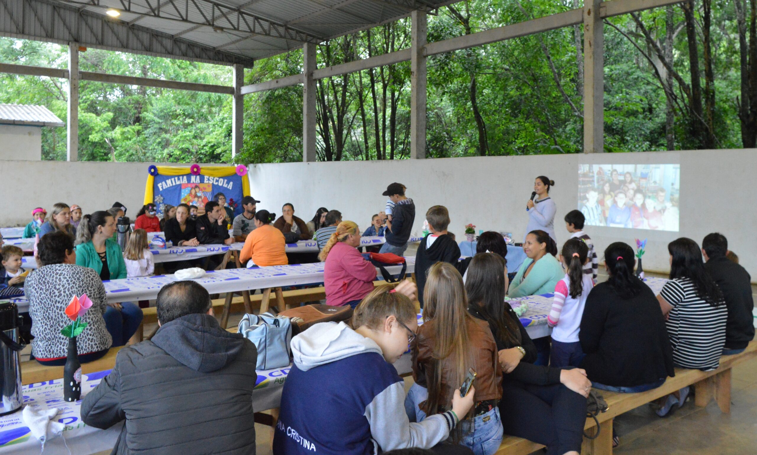 Leia mais sobre o artigo Núcleo de Tarumãzinho realiza dia da família na escola