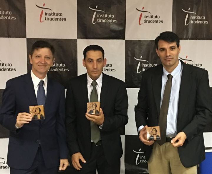 Leia mais sobre o artigo Prefeito Ricardo Rolim recebe prêmio Tiradentes de “Prefeito mais bem avaliado de SC”