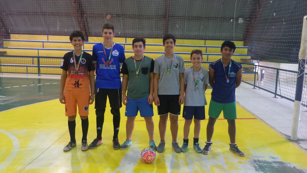 Leia mais sobre o artigo Torneio de pênaltis incentiva treinos na Escolinha de Futsal