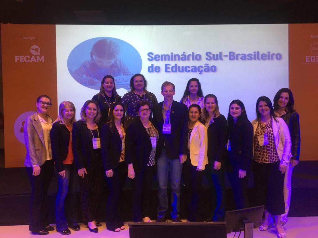 Leia mais sobre o artigo Secretários de Educação da AMOSC participam do Seminário Sul Brasileiro de Educação durante Congresso de Prefeitos