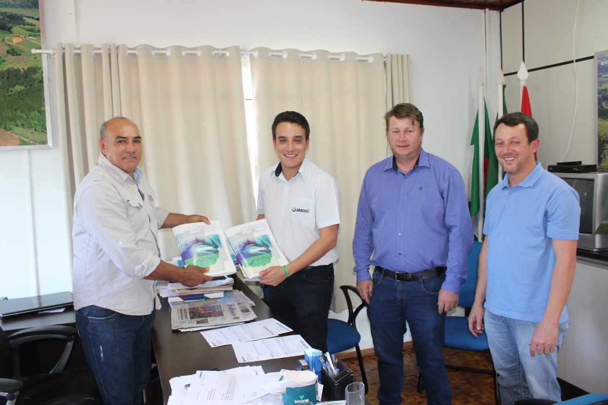 Leia mais sobre o artigo AMOSC concluiu projetos de pavimentação asfáltica e passeios públicos do município de Paial