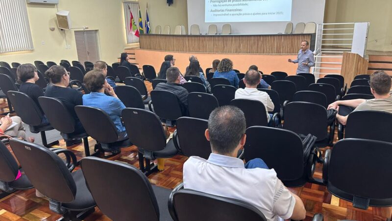 Reunião do Colegiado de Contadores e Controladores Internos da AMOSC debate principais mudanças para 2025